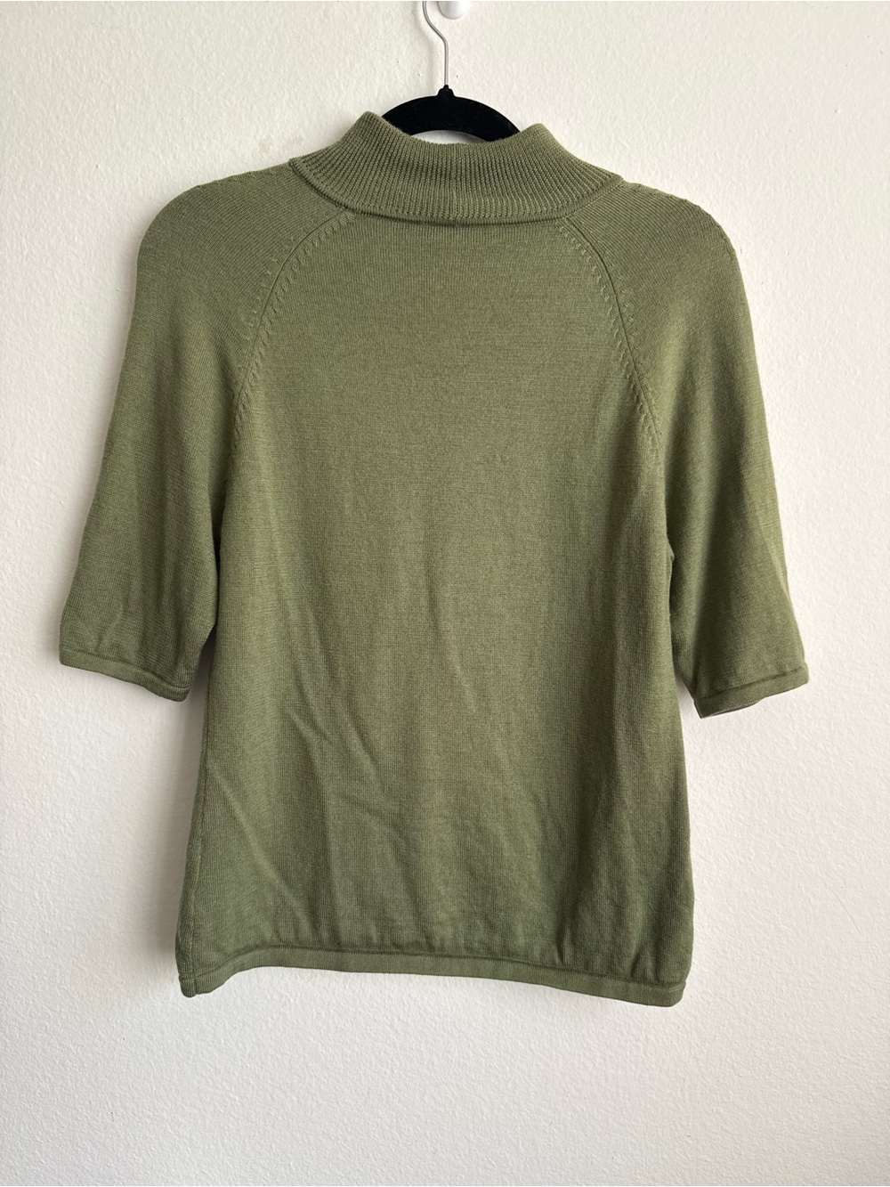 Classiques Entier 100% Merino Wool Olive Mock Neck Sweater M
